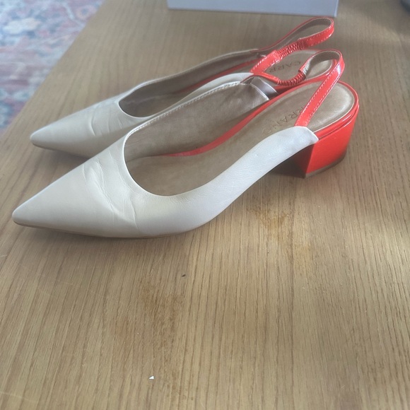 Carrano pointed toe sling back heels - Picture 3 of 6